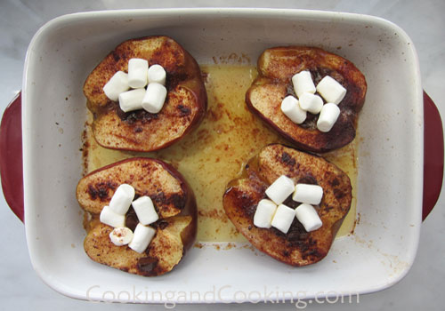 Baked Marshmallow Apples